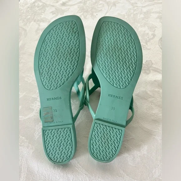 Hermes Mint Green Sandals - Picture 2 of 4